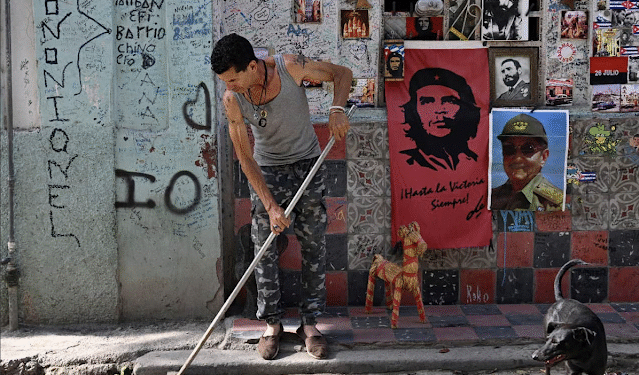 Cuba en caída libre: importa huevos y pierde exportaciones emblemáticas